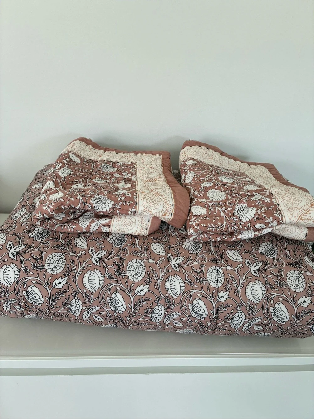 Rachel Zoe Block Print Quilt Set Queen 100% Cotton Floral Mauve Black Reversible